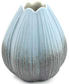  Porcelain bud vase