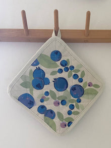  Very Berry Potholder