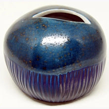  Pebble Vase