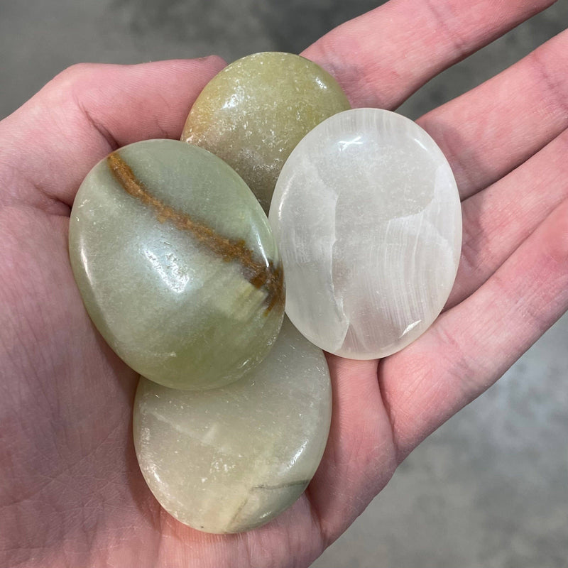 Green Onyx Palm Stone