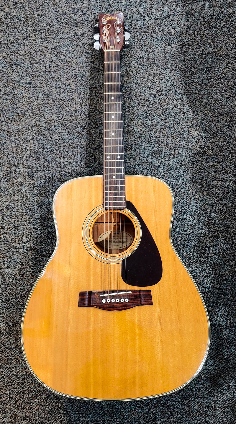 Guitar Acoustic - Vintage